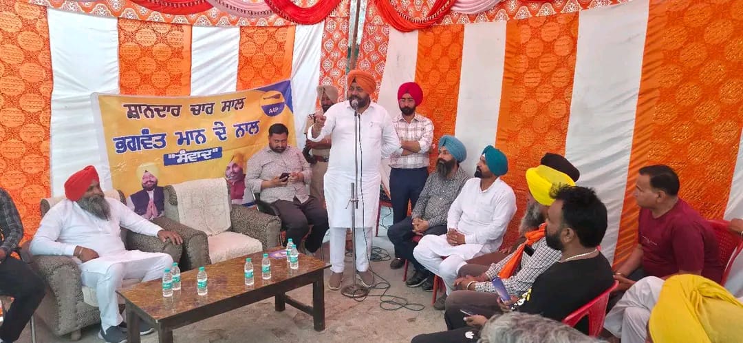 ਵਿਧਾਇਕ ਗੁਰਦੀਪ ਸਿੰਘ ਰੰਧਾਵਾ  ਨੇ ਪਿੰਡ ਮੇਘਾ ਵਿਖੇ ਲੋਕਾਂ ਨੂੰ ਸਰਕਾਰ ਦੀਆਂ ਚਾਰ ਸਾਲਾਂ ਪ੍ਰਾਪਤੀਆਂ ਤੋਂ ਕਰਵਾਇਆ ਜਾਣੂੰ