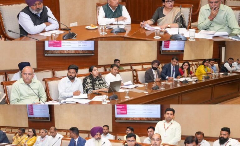 ​ਵਿੱਤ ਮੰਤਰੀ ਹਰਪਾਲ ਸਿੰਘ ਚੀਮਾ ਵੱਲੋਂ ਪੈਨਸ਼ਨਰ ਸੇਵਾ ਪੋਰਟਲ ਬਾਰੇ ਬੈਂਕਾਂ ਨਾਲ ਅਹਿਮ ਸਮੀਖਿਆ ਮੀਟਿੰਗ ਦੀ ਪ੍ਰਧਾਨਗੀ