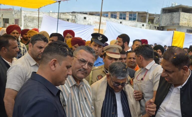 ਸ੍ਰੀ ਸਨਾਤਨ ਚੇਤਨਾ ਮੰਚ ਨੇ ਗਵਰਨਰ ਕਟਾਰੀਆ ਦਾ ਕੀਤਾ ਨਿੱਘਾ ਸਵਾਗਤ, ਨਸ਼ਾ-ਵਿਰੋਧੀ ਮੁਹਿੰਮ ਵਿੱਚ ਪੂਰਨ ਸਹਿਯੋਗ ਦਾ ਦਿੱਤਾ ਭਰੋਸਾ