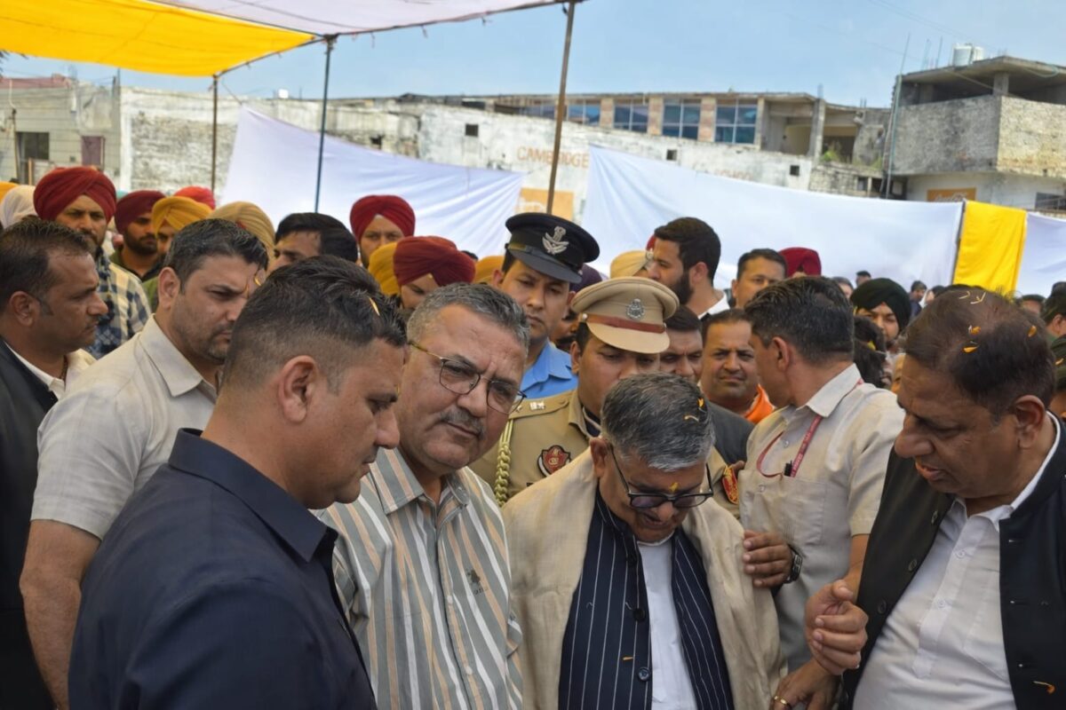 ਸ੍ਰੀ ਸਨਾਤਨ ਚੇਤਨਾ ਮੰਚ ਨੇ ਗਵਰਨਰ ਕਟਾਰੀਆ ਦਾ ਕੀਤਾ ਨਿੱਘਾ ਸਵਾਗਤ, ਨਸ਼ਾ-ਵਿਰੋਧੀ ਮੁਹਿੰਮ ਵਿੱਚ ਪੂਰਨ ਸਹਿਯੋਗ ਦਾ ਦਿੱਤਾ ਭਰੋਸਾ