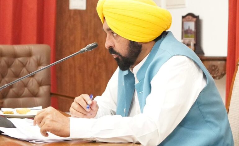 ਮੁੱਖ ਮੰਤਰੀ ਭਗਵੰਤ ਸਿੰਘ ਮਾਨ ਦੀ ਅਗਵਾਈ ਵਿੱਚ ਵਜ਼ਾਰਤ ਵੱਲੋਂ ਦਰਿਆਵਾਂ, ਚੋਆਂ ਅਤੇ ਸੇਮ ਨਾਲਿਆਂ ’ਚੋਂ ਗਾਰ ਕੱਢਣ ਲਈ ਹਰੀ ਝੰਡੀ