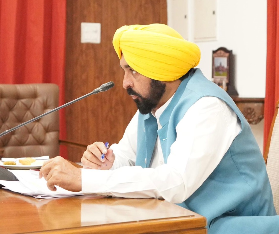 ਮੁੱਖ ਮੰਤਰੀ ਭਗਵੰਤ ਸਿੰਘ ਮਾਨ ਦੀ ਅਗਵਾਈ ਵਿੱਚ ਵਜ਼ਾਰਤ ਵੱਲੋਂ ਦਰਿਆਵਾਂ, ਚੋਆਂ ਅਤੇ ਸੇਮ ਨਾਲਿਆਂ ’ਚੋਂ ਗਾਰ ਕੱਢਣ ਲਈ ਹਰੀ ਝੰਡੀ