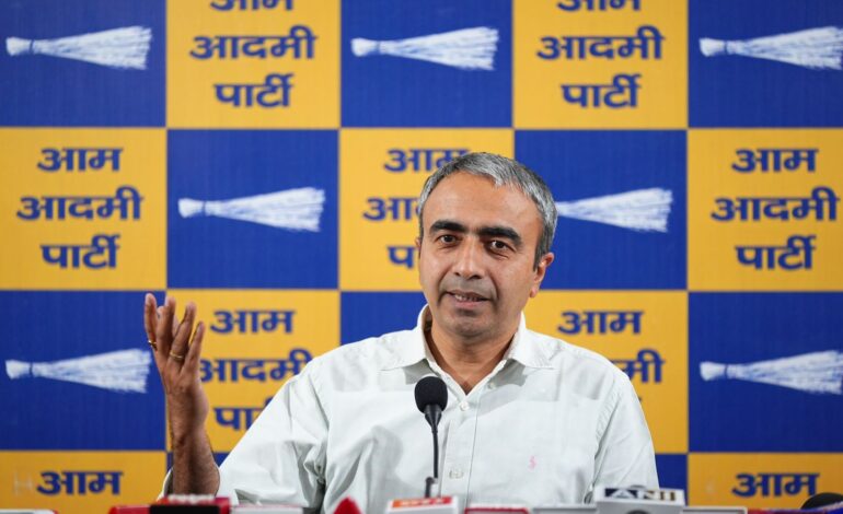 ਪੰਜਾਬ ਵਿੱਚ ਮੰਤਰੀ ਸੰਜੀਵ ਅਰੋੜਾ ਦੇ ਘਰ ਈਡੀ ਦੀ ਰੇਡ ‘ਤੇ ‘ਆਪ’ ਦੇ ਰਾਸ਼ਟਰੀ ਮੀਡੀਆ ਇੰਚਾਰਜ ਅਨੁਰਾਗ ਢਾਂਡਾ ਨੇ ਭਾਜਪਾ ‘ਤੇ ਚੁੱਕੇ ਸਵਾਲ