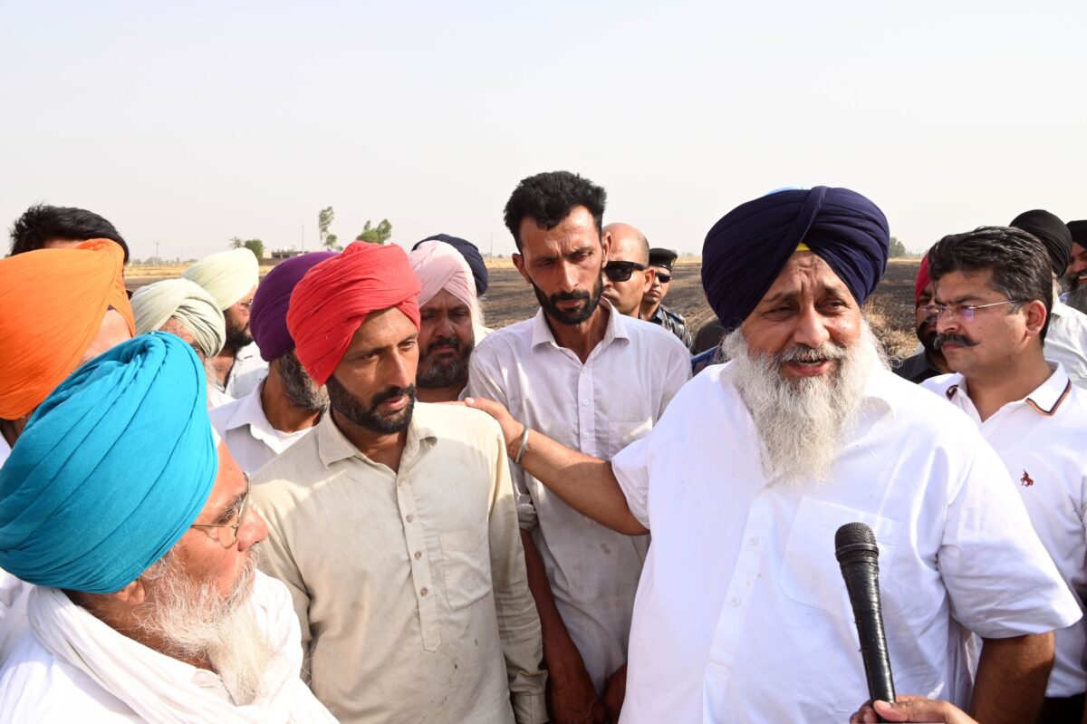 ਸੁਖਬੀਰ ਸਿੰਘ ਬਾਦਲ ਨੇ ਮਲੋਟ ਮੰਡੀ ਦਾ ਕੀਤਾ ਦੌਰਾ, 10 ਦਿਨਾਂ ਤੋਂ ਮੰਡੀਆਂ ’ਚ ਕਿਸਾਨਾਂ ਦੀ ਜਿਣਸ ਦੀ ਖਰੀਦ ਨਾ ਹੋਣ ’ਤੇ ਜਤਾਈ ਚਿੰਤਾ