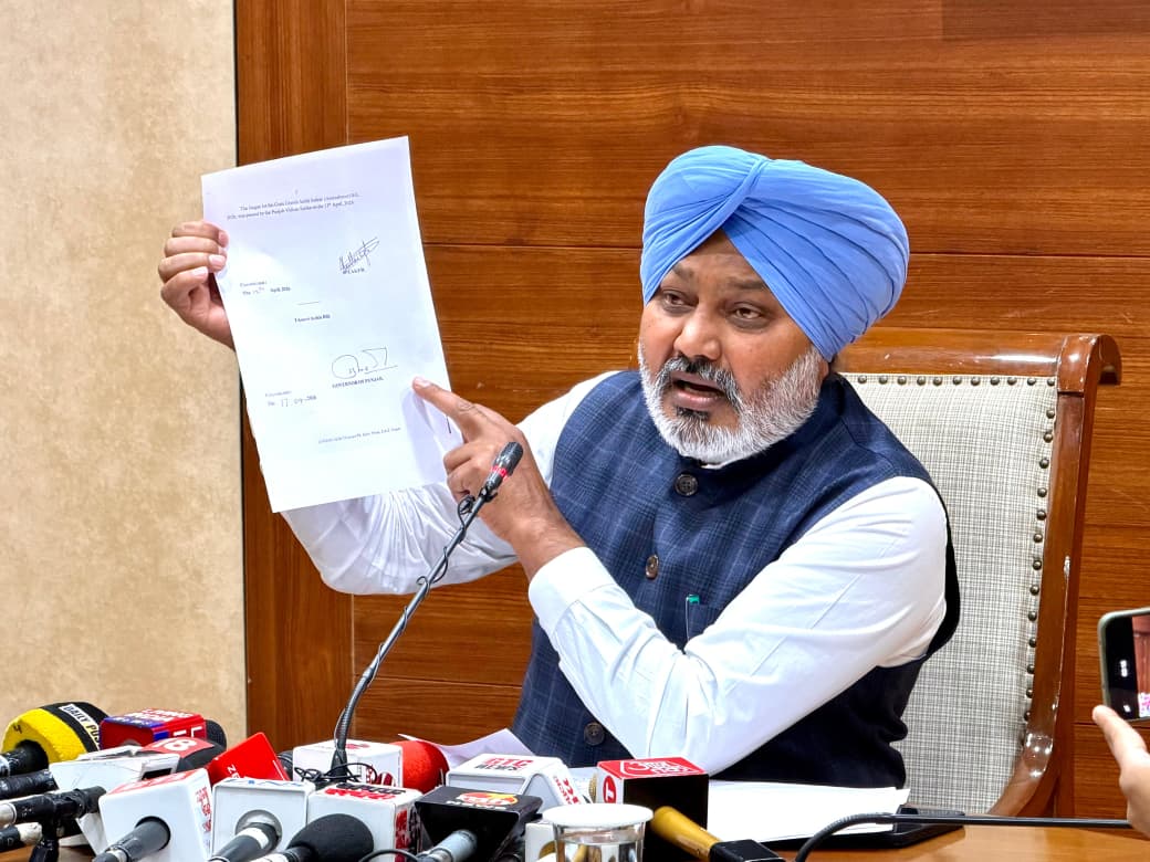 ਭਗਵੰਤ ਮਾਨ ਸਰਕਾਰ ਦਾ ਬੇਅਦਬੀ ਵਿਰੋਧੀ ਬਿੱਲ ਰਾਜਪਾਲ ਦੀ ਮਨਜ਼ੂਰੀ ਨਾਲ ਕਾਨੂੰਨ ਬਣਿਆ, ਕਮਜ਼ੋਰ ਕਾਨੂੰਨਾਂ ਅਤੇ ਸਿਆਸੀ ਪੁਸ਼ਤਪਨਾਹੀ ਦੇ ਯੁੱਗ ਦਾ ਹੋਇਆ ਅੰਤ: ਹਰਪਾਲ ਸਿੰਘ ਚੀਮਾ