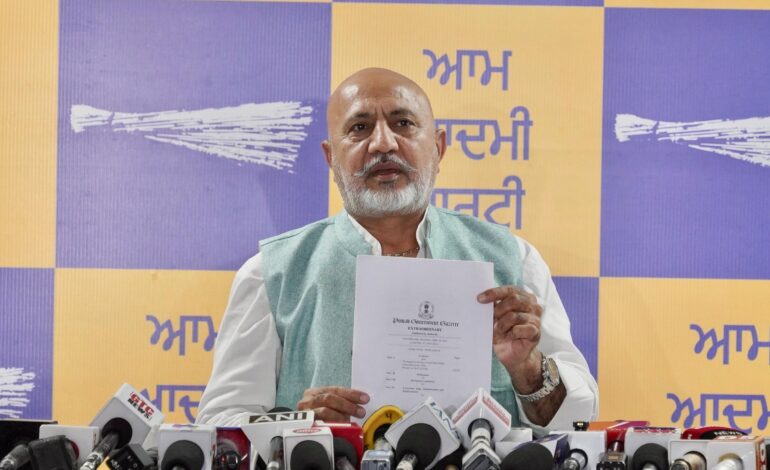 ਬੇਅਦਬੀ ਵਿਰੋਧੀ ਕਾਨੂੰਨ ‘ਤੇ ਸੁਖਬੀਰ ਬਾਦਲ ਦੀ ਚੁੱਪ ਬੁਨਿਆਦੀ ਸਵਾਲ ਖੜ੍ਹੇ ਕਰਦੀ ਹੈ: ਬਲਤੇਜ ਪੰਨੂ