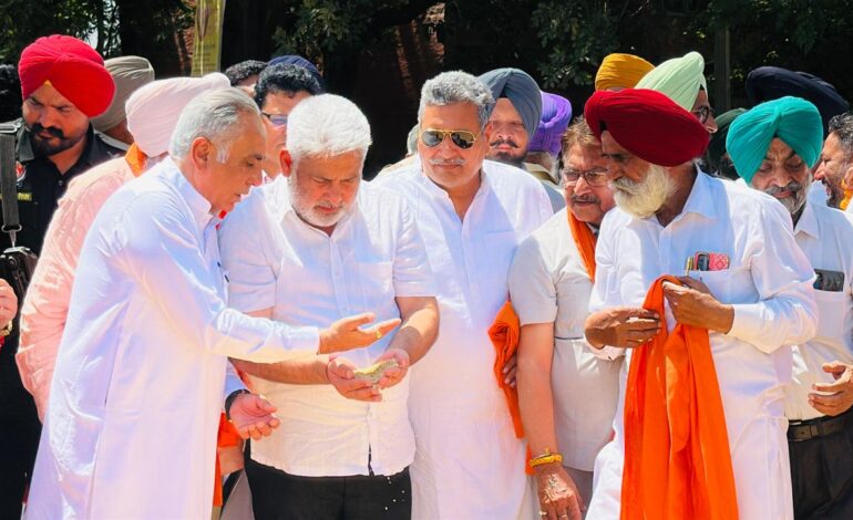 ਕੈਬਨਿਟ ਮੰਤਰੀ ਲਾਲ ਚੰਦ ਕਟਾਰੂਚੱਕ ਗੁਰਦਾਸਪੁਰ ਦਾਣਾ ਮੰਡੀ ਵਿਖੇ ਪਹੁੰਚੇ-ਕਣਕ ਦੇ ਖਰੀਦ ਪ੍ਰਬੰਧਾਂ ਦਾ ਲਿਆ ਜਾਇਜ਼ਾ