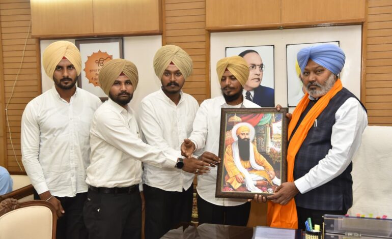 ਵਿੱਤ ਮੰਤਰੀ ਹਰਪਾਲ ਸਿੰਘ ਚੀਮਾ ਵੱਲੋਂ ਸਿਹਤ ਵਿਭਾਗ ਨੂੰ ਆਸ਼ਾ ਵਰਕਰਾਂ ਅਤੇ ਫੈਸਿਲੀਟੇਟਰਾਂ ਦੇ ਮਾਣ ਭੱਤੇ ਵਧਾਉਣ ਲਈ ਕੇਂਦਰ ਸਰਕਾਰ ਤੱਕ ਪਹੁੰਚ ਕਰਨ ਦੇ ਨਿਰਦੇਸ਼