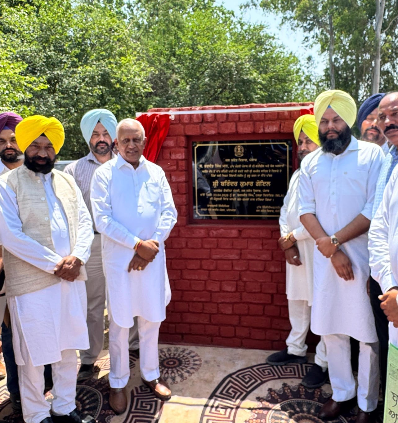 ਬਰਿੰਦਰ ਕੁਮਾਰ ਗੋਇਲ ਵੱਲੋਂ ਪਿੰਡ ਓਇੰਦ ਵਿਖੇ ਨਹਿਰੀ ਪਾਣੀ ਲਿਫ਼ਟ ਸਿੰਚਾਈ ਪ੍ਰਾਜੈਕਟ ਦਾ ਉਦਘਾਟਨ