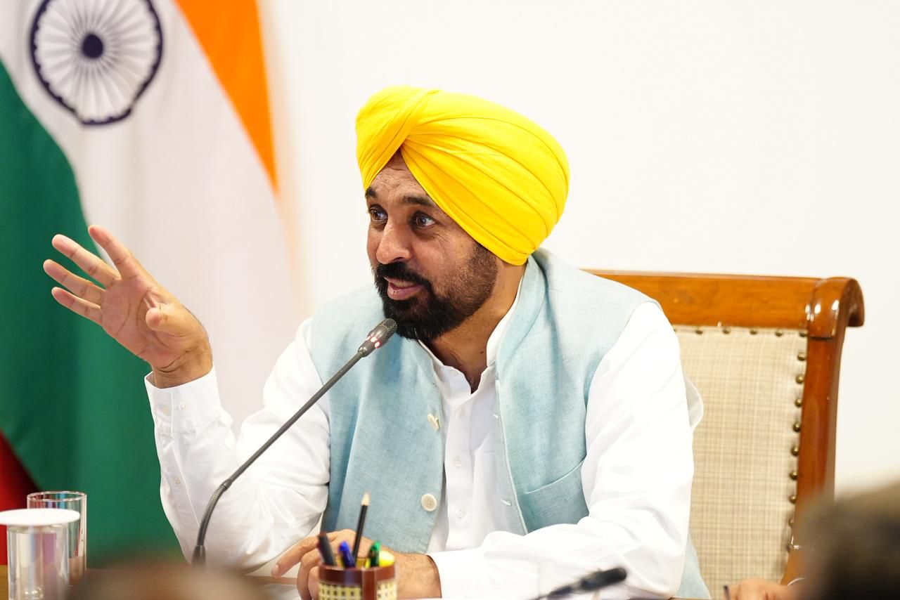 ਮਾਨਸੂਨ ਤੋਂ ਪਹਿਲਾਂ ਹੜ੍ਹਾਂ ਸੁਰੱਖਿਆਂ ਪ੍ਰਬੰਧਾਂ ਨੂੰ ਮਜ਼ਬੂਤ ਕਰਨ ਲਈ ਆਪ ਸਰਕਾਰ ਵੱਲੋਂ ਐਂਫੀਬੀਅਸ ਮਸ਼ੀਨਾਂ ਦੀ ਖਰੀਦ ਨੂੰ ਮਨਜ਼ੂਰੀ: ਮੁੱਖ ਮੰਤਰੀ ਭਗਵੰਤ ਸਿੰਘ ਮਾਨ