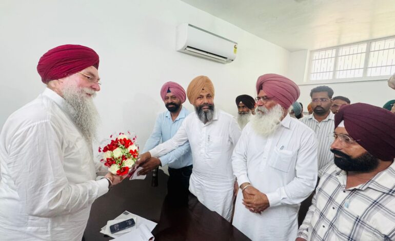 ਸਹਿਕਾਰਤਾ ਵਿਭਾਗ ਦੀ ਮੁਲਾਜ਼ਮ ਐਸੋਸੀਏਸ਼ਨ ਨੇ ਆਪਣੀਆਂ ਜਾਇਜ਼ ਮੰਗਾਂ ਲਈ ਸਪੀਕਰ ਸੰਧਵਾਂ ਨਾਲ ਕੀਤੀ ਮੁਲਾਕਾਤ