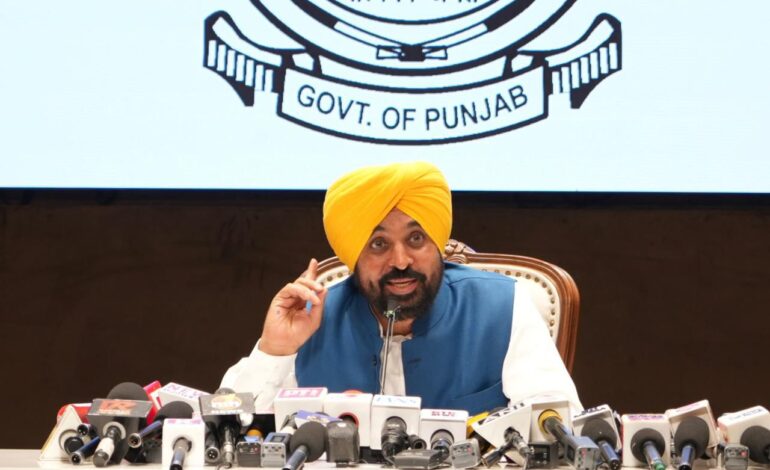 ਰਾਜ ਸਭਾ ਮੈਂਬਰਾਂ ਵੱਲੋਂ ਪਾਰਟੀ ਬਦਲਣ ਦੇ ਸਬੰਧ ਵਿੱਚ ਮੁੱਖ ਮੰਤਰੀ ਭਗਵੰਤ ਸਿੰਘ ਮਾਨ 5 ਮਈ ਨੂੰ ਰਾਸ਼ਟਰਪਤੀ ਨਾਲ ਮੁਲਾਕਾਤ ਕਰਨਗੇ; ਲੋਕਾਂ ਦੇ ਫਤਵੇ ਨਾਲ ਕੀਤੇ ਵਿਸ਼ਵਾਸਘਾਤ ਦਾ ਮੁੱਦਾ ਉਠਾਇਆ ਜਾਵੇਗਾ