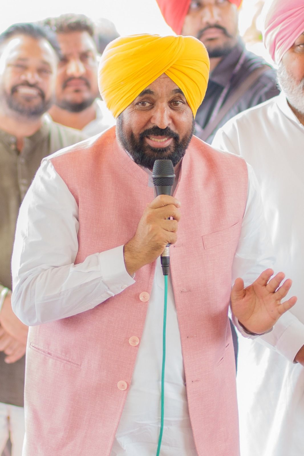 ਕਿਸਾਨਾਂ ਨੂੰ ਸਿੰਚਾਈ ਲਈ ਕੋਈ ਕਮੀ ਨਹੀਂ ਆਵੇਗੀ, ਨਹਿਰਾਂ ਵਿੱਚ ਦੋ ਭਾਖੜਾ ਨਹਿਰਾਂ ਦੇ ਬਰਾਬਰ ਪਾਣੀ ਛੱਡਿਆ ਜਾ ਚੁੱਕਾ-ਮੁੱਖ ਮੰਤਰੀ ਭਗਵੰਤ ਸਿੰਘ ਮਾਨ