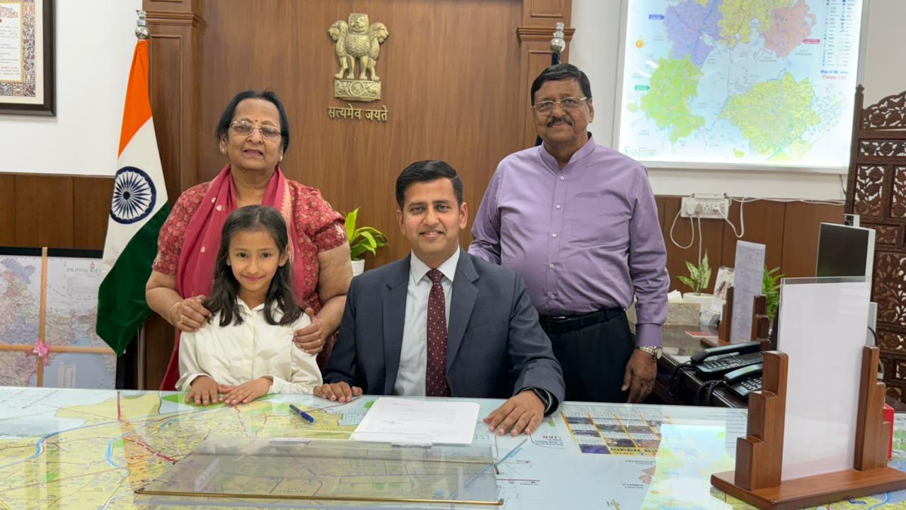 2014 ਬੈਚ ਦੇ ਆਈ.ਏ.ਐਸ. ਅਧਿਕਾਰੀ ਡਾ. ਹਿਮਾਂਸ਼ੂ ਅਗਰਵਾਲ ਨੇ ਪਟਿਆਲਾ ਦੇ ਡਿਪਟੀ ਕਮਿਸ਼ਨਰ ਵਜੋਂ ਅਹੁਦਾ ਸੰਭਾਲਿਆ