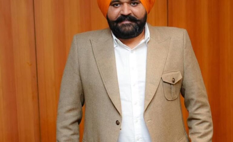 ਓਐਸਡੀ ਰਾਜਵੀਰ ਸਿੰਘ ਘੁੰਮਣ ਨੇ ਅਕਾਲੀ ਦਲ ਦੇ ਆਗੂ ਬਿਕਰਮ ਸਿੰਘ ਮਜੀਠੀਆ ਨੂੰ ਇਲਜ਼ਾਮ ਸਾਬਤ ਕਰਨ ਜਾਂ ਮਾਫ਼ੀ ਮੰਗਣ ਦੀ ਦਿੱਤੀ ਚੁਣੌਤੀ
