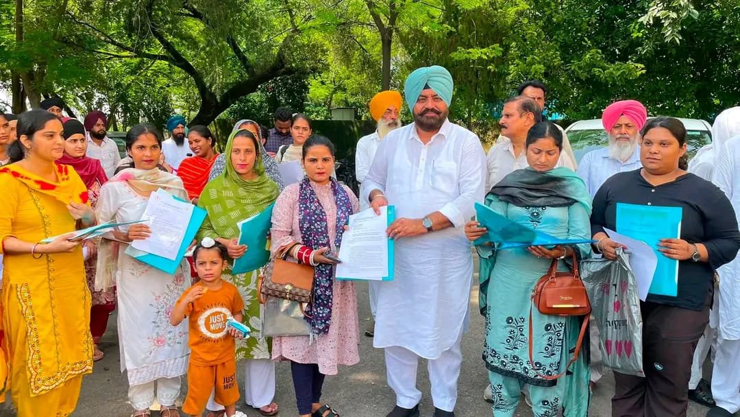 ਪੰਜਾਬ ਸਰਕਾਰ ਰੋਜ਼ਗਾਰ ਦੇ ਮੌਕੇ ਮੁਹੱਈਆ ਕਰਵਾ ਕੇ ਨੌਜਵਾਨ ਲੜਕੇ-ਲੜਕੀਆਂ ਨੂੰ ਆਤਮ-ਨਿਰਭਰ ਬਣਾ ਰਹੀ ਹੈ- ਵਿਧਾਇਕ ਗੁਰਦੀਪ ਸਿੰਘ ਰੰਧਾਵਾ