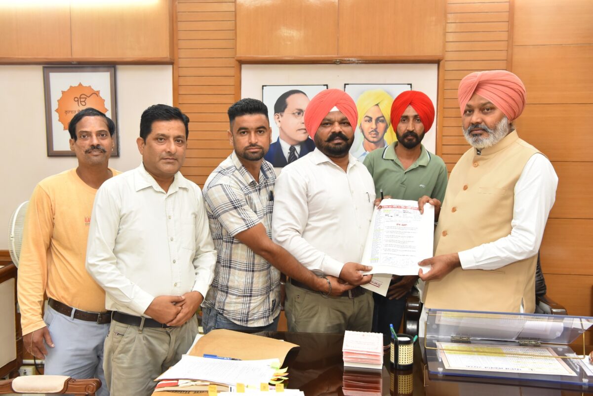 ਵਿੱਤ ਮੰਤਰੀ ਹਰਪਾਲ ਸਿੰਘ ਚੀਮਾ ਨੇ ਅਧਿਆਪਕਾਂ, ਸਿੱਖਿਆ ਮੁਲਾਜ਼ਮਾਂ ਅਤੇ ਪੈਨਸ਼ਨਰਾਂ ਨਾਲ ਕੀਤੀ ਗੱਲਬਾਤ; ਵਿਭਾਗਾਂ ਨੂੰ ਮੰਗਾਂ ਦੇ ਹੱਲ ਦੇ ਦਿੱਤੇ ਨਿਰਦੇਸ਼