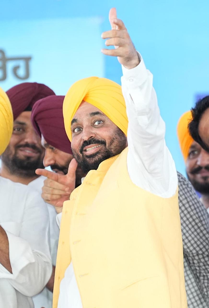ਭਗਵੰਤ ਮਾਨ ਸਰਕਾਰ ਵੱਲੋਂ ਭੈਣਾਂ ਨੂੰ ਰੱਖੜੀ ਦਾ ਤੋਹਫ਼ਾ; ਨਵੀਂ ਰਜਿਸਟ੍ਰੇਸ਼ਨ ਕਰਵਾਉਣ ਵਾਲੀਆਂ ਔਰਤਾਂ ਦੇ ਖਾਤਿਆਂ ਵਿੱਚ ਪਾਈ ਜਾਵੇਗੀ ‘ਸਨਮਾਨ ਰਾਸ਼ੀ’