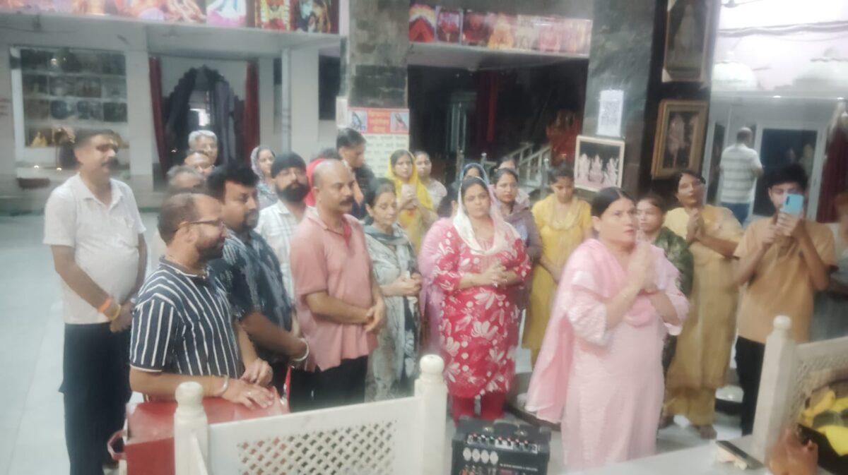 ਸਾਈਂ ਬਾਬਾ ਨੂੰ ਸਾਈ ਪਾਲਕੀ ਯਾਤਰਾ ਦਾ ਪਹਿਲਾ ਸੱਦਾ ਪੱਤਰ ਦਿੱਤਾ