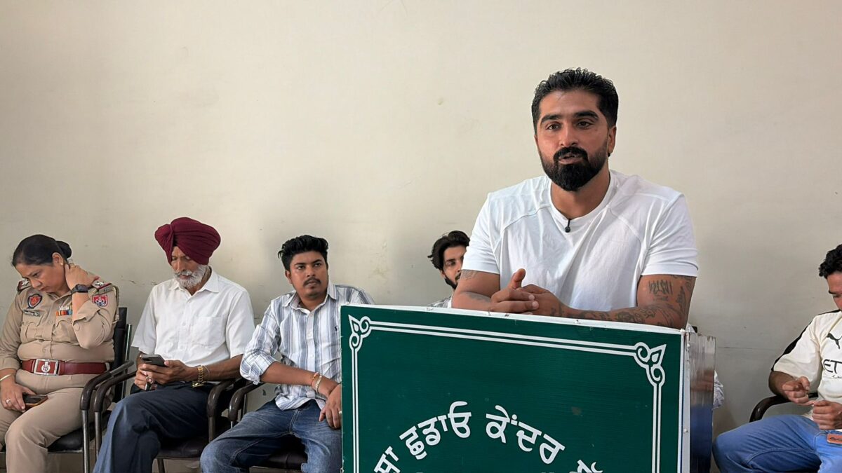 ਰੱਖੜੀ ਦੇ ਪਵਿੱਤਰ ਤਿਉਹਾਰ ਮੌਕੇ ਨਸ਼ਾ ਛੁਡਾਊ ਕੇਂਦਰ, ਸਿਵਲ ਹਸਪਤਾਲ ਬੱਬਰੀ ਵਿਖੇ ਸਮਾਗਮ