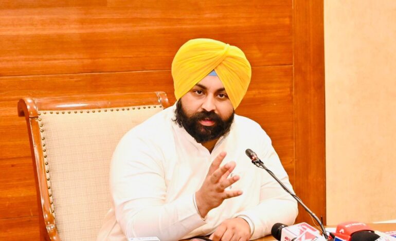 ਭਗਵੰਤ ਮਾਨ ਸਰਕਾਰ ਵੱਲੋਂ ਪੰਜਾਬ ਵਿੱਚੋਂ ਸਾਰੇ ਗਾਰਬੇਜ ਵੁਲਨੇਰੇਬਲ ਪੁਆਇੰਟਸ ਖ਼ਤਮ ਕਰਨ ਲਈ 10 ਰੋਜ਼ਾ ਵਿਸ਼ੇਸ਼ ਸਫਾਈ ਮੁਹਿੰਮ ਸ਼ੁਰੂ ਕੀਤੀ ਜਾਵੇਗੀ: ਹਰਜੋਤ ਸਿੰਘ ਬੈਂਸ*