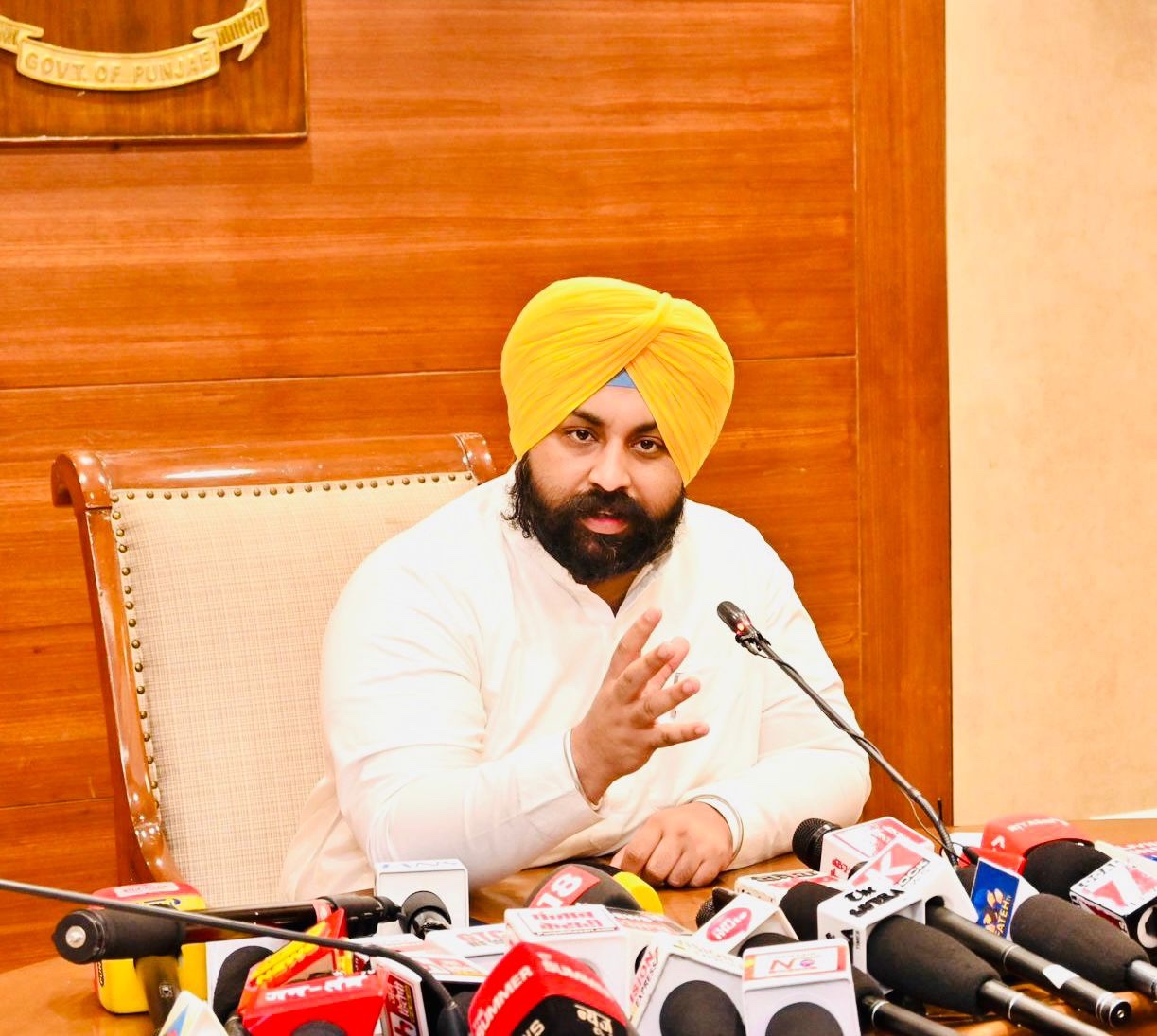 ਭਗਵੰਤ ਮਾਨ ਸਰਕਾਰ ਵੱਲੋਂ ਪੰਜਾਬ ਵਿੱਚੋਂ ਸਾਰੇ ਗਾਰਬੇਜ ਵੁਲਨੇਰੇਬਲ ਪੁਆਇੰਟਸ ਖ਼ਤਮ ਕਰਨ ਲਈ 10 ਰੋਜ਼ਾ ਵਿਸ਼ੇਸ਼ ਸਫਾਈ ਮੁਹਿੰਮ ਸ਼ੁਰੂ ਕੀਤੀ ਜਾਵੇਗੀ: ਹਰਜੋਤ ਸਿੰਘ ਬੈਂਸ*