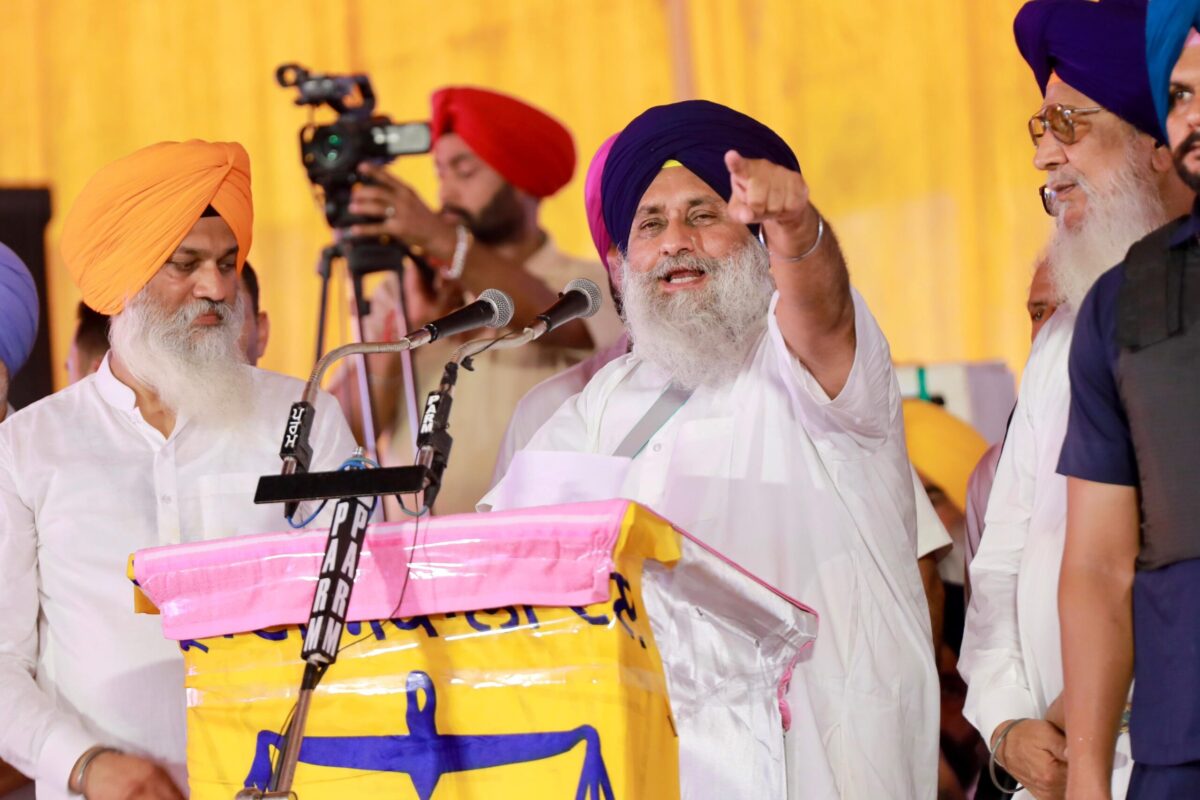 ਰੱਖੜ ਪੁੰਨਿਆ ’ਤੇ ਸੁਖਬੀਰ ਬਾਦਲ ਨੇ ਭਗਵੰਤ ਮਾਨ ਨੂੰ ਪੁੱਛਿਆ , ’’ਜ਼ਬਰ ਜਨਾਹ ਦੇ ਦੋਸ਼ੀ ਨੂੰ ਬਚਾਉਣ ਵਾਸਤੇ 5 ਕਰੋੜ ਰੁਪਏ ਕਿਸਨੇ ਲਏ ? ’’