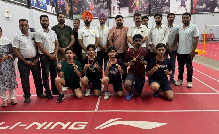 ਜ਼ਿਲ੍ਹਾ ਸਕੂਲ ਖੇਡਾਂ ਅੰਡਰ-19 ਬੈਡਮਿੰਟਨ: ਗੁਰਦਾਸਪੁਰ ਨੇ ਦੀਨਾਨਗਰ ਨੂੰ ਹਰਾ ਕੇ ਜਿੱਤਿਆ ਖ਼ਿਤਾਬ