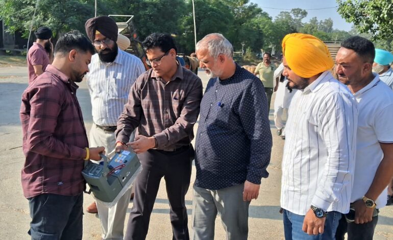 ਐੱਸ.ਡੀ.ਐਮ ਗੁਰਦਾਸਪੁਰ ਅਸ਼ੋਕ ਕੁਮਾਰ ਨੇ ਝੋਨੇ ਦੀ ਖਰੀਦ ਪ੍ਰਬੰਧਾਂ ਸਬੰਧੀ ਗੁਰਦਾਸਪੁਰ ਮੰਡੀ ਵਿੱਚ ਜਾ ਕੇ ਲਿਆ ਜਾਇਜ਼ਾ