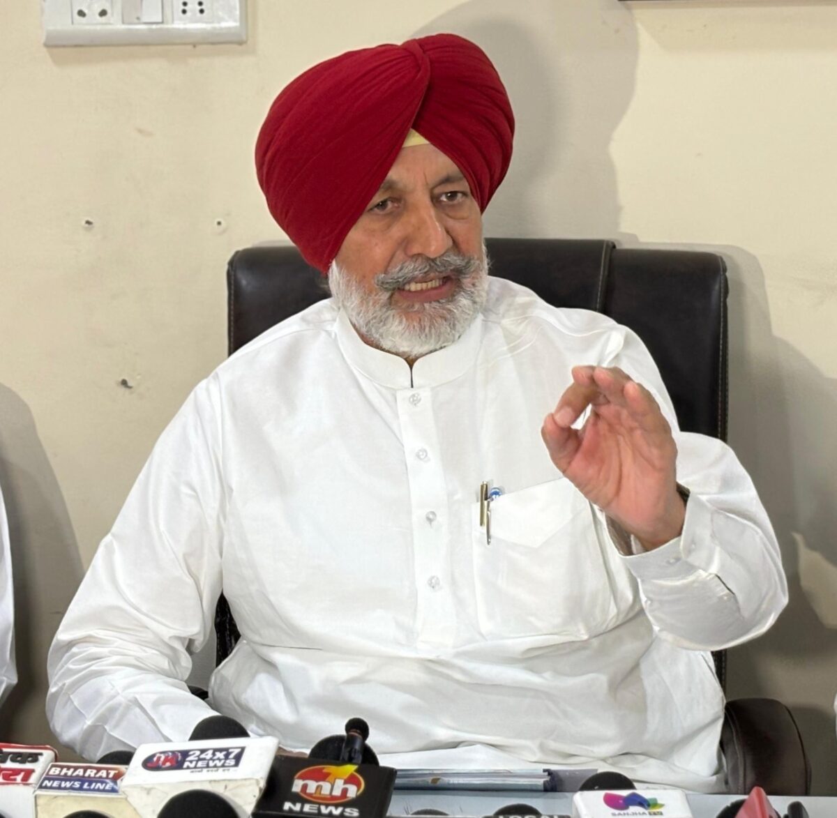 ਅਕਾਲੀਆਂ ਨੇ ਸੱਤਾ ਹਾਸਲ ਕਰਨ ਦੇ ਲਾਲਚ ਵਿਚ ਭਾਜਪਾ ਅੱਗੇ ਗੋਡੇ ਟੇਕੇ-ਬਲਬੀਰ ਸਿੱਧੂ