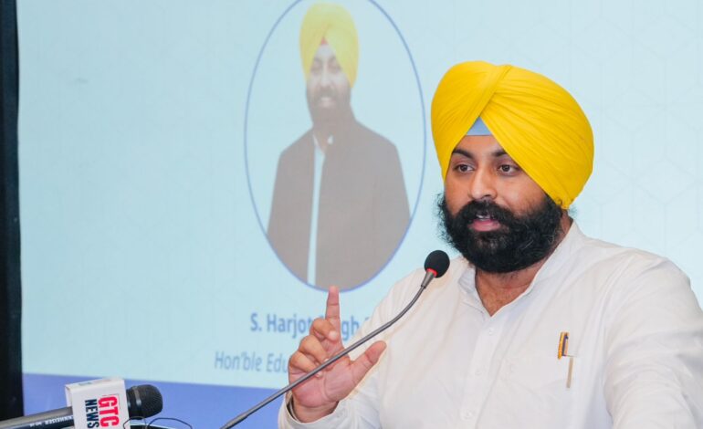 ਪੰਜਾਬ ਨੂੰ ਤਕਨੀਕੀ ਸਿੱਖਿਆ ਵਿੱਚ ਨੰਬਰ 1 ਸੂਬਾ ਬਣਾਉਣ ਲਈ ਕਰਵਾਏ ਖੇਤਰੀ ਉਦਯੋਗ-ਅਕਾਦਮਿਕ ਸੰਮੇਲਨ ਦੌਰਾਨ ਉਦਯੋਗਾਂ ਤੇ ਅਕਾਦਮਿਕ ਸੰਸਥਾਵਾਂ ਨੂੰ ਇੱਕ ਮੰਚ ‘ਤੇ ਲਿਆਂਦਾ