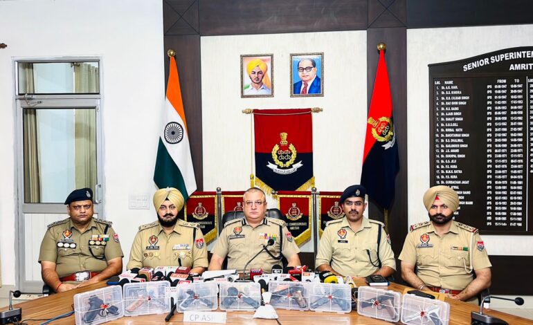 ਅੰਮ੍ਰਿਤਸਰ ਵਿੱਚ ਗੈਰ-ਕਾਨੂੰਨੀ ਹਥਿਆਰ ਸਪਲਾਈ ਨੈੱਟਵਰਕ ਦਾ ਪਰਦਾਫਾਸ਼; 8 ਪਿਸਤੌਲਾਂ ਸਮੇਤ ਦੋ ਕਾਬੂ
