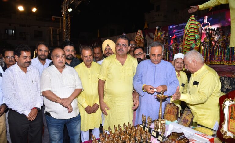 ਸ਼੍ਰੀ ਸਨਾਤਨ ਚੇਤਨਾ ਮੰਚ ਦੇ ਜਨਮ ਅਸ਼ਟਮੀ ਸਮਾਗਮ ਵਿੱਚ ਬਾਲ ਕਲਾਕਾਰਾਂ ਨੇ ਪੇਸ਼ ਕੀਤੀਆਂ ਖੂਬਸੂਰਤ ਪੇਸ਼ਕਾਰੀਆਂ