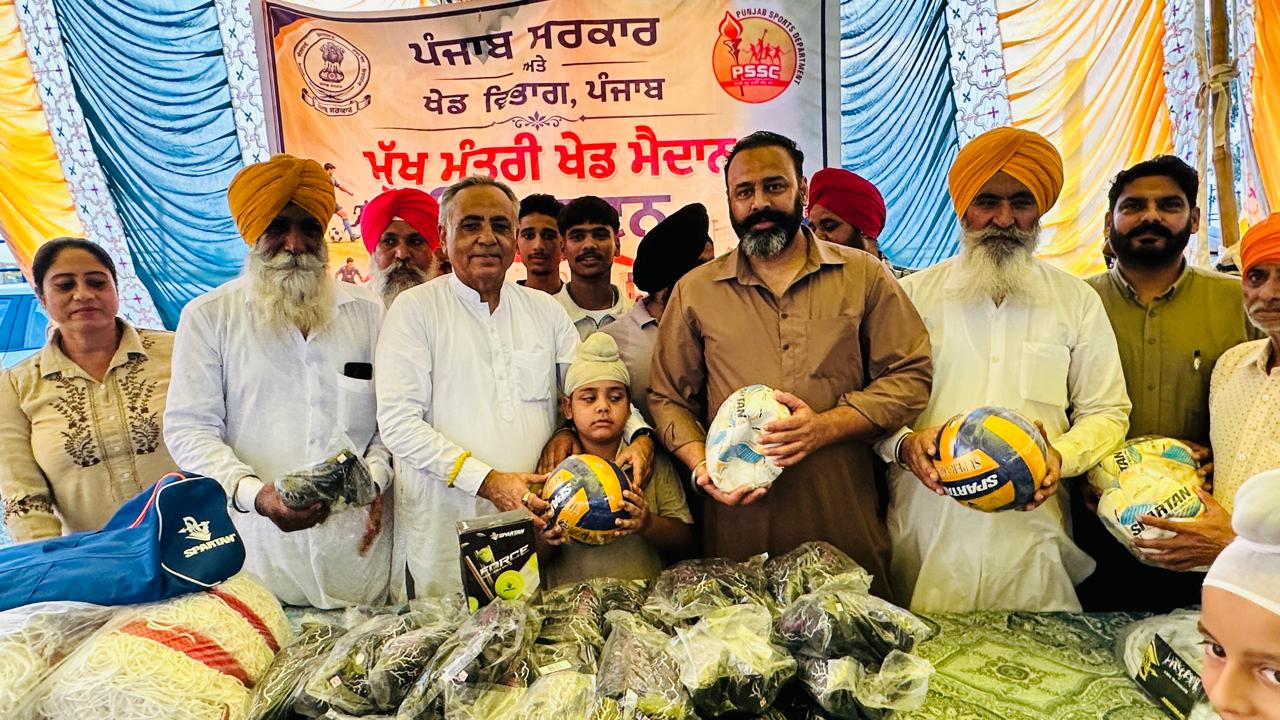 ਰਮਨ ਬਹਿਲ ਵਲੋਂ ਸਲੀਮਪੁਰ ਵਿਖੇ 17.29 ਲੱਖ ਰੁਪਏ ਅਤੇ ਹਸਨਪੁਰ ਵਿਖੇ 10 ਲੱਖ ਰੁਪਏ ਦੀ ਲਾਗਤ ਨਾਲ ਤਿਆਰ ਆਧੁਨਿਕ ਖੇਡ ਮੈਦਾਨ ਲੋਕਾਂ ਨੂੰ ਸਮਰਪਿਤ