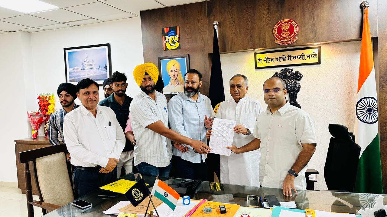 ਸ਼ਹੀਦ ਲੈਫਟੀਨੈਂਟ ਨਵਦੀਪ ਸਿੰਘ (ਅਸ਼ੋਕ ਚੱਕਰ) ਸਰਕਾਰੀ ਕਾਲਜ ਗੁਰਦਾਸਪੁਰ ਦੇ ਐਥਲੈਟਿਕਸ ਸਟੇਡੀਅਮ ਦੀਆਂ ਸਮੱਸਿਆਵਾਂ ਦਾ ਜਲਦ ਹੋਵੇਗਾ ਹੱਲ-ਡਿਪਟੀ ਕਮਿਸ਼ਨਰ