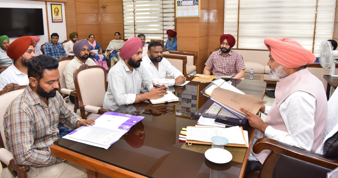 ਵਿੱਤ ਮੰਤਰੀ ਹਰਪਾਲ ਸਿੰਘ ਚੀਮਾ ਵੱਲੋਂ ਸਿਹਤ ਵਿਭਾਗ ਨੂੰ ਐਨ.ਐਚ.ਐਮ. ਮੁਲਾਜ਼ਮਾਂ ਦੇ ਮਸਲੇ ਹੱਲ ਕਰਨ ਲਈ ਸਾਂਝੀ ਕਮੇਟੀ ਬਣਾਉਣ ਦੇ ਨਿਰਦੇਸ਼