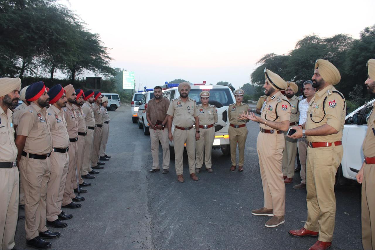ਬਾਰਡਰ ਸੁਰੱਖਿਆ ਹੋਰ ਮਜ਼ਬੂਤ: IGP ਬਾਰਡਰ ਰੇਂਜ ਵੱਲੋਂ ਐਂਟੀ-ਡਰੋਨ ਆਪਰੇਸ਼ਨਾਂ ਦੀ ਸਮੀਖਿਆ, ਨਿਗਰਾਨੀ ਅਤੇ ਤਾਲਮੇਲ ਵਧਾਉਣ ’ਤੇ ਜ਼ੋਰ