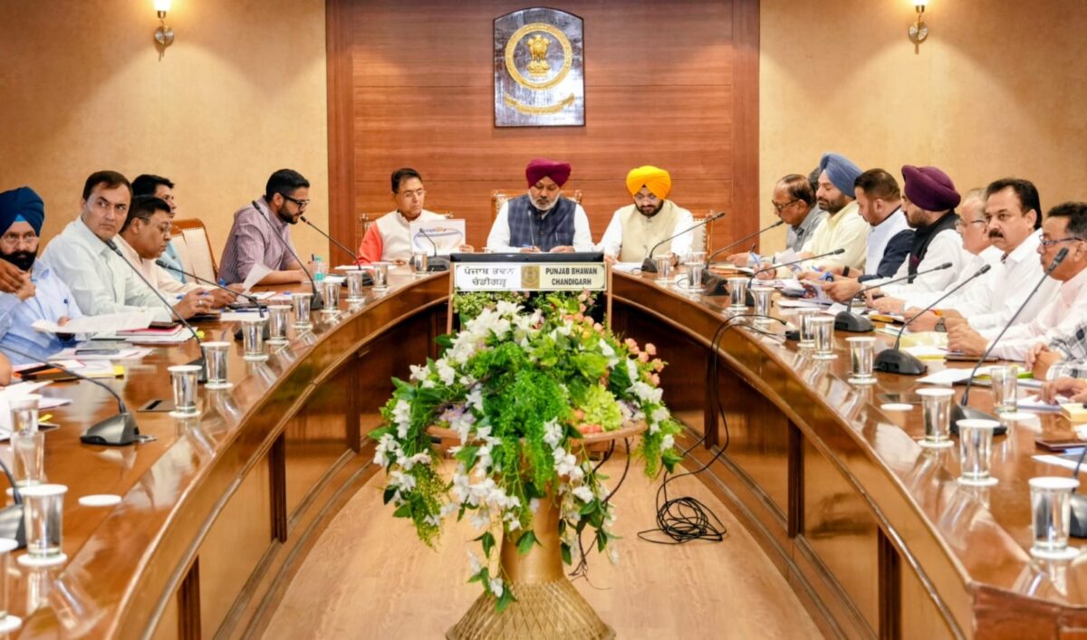 ਵਿੱਤ ਮੰਤਰੀ ਹਰਪਾਲ ਸਿੰਘ ਚੀਮਾ ਨੇ ਸਬੰਧਤ ਵਿਭਾਗਾਂ ਨੂੰ ਜ਼ਿਲ੍ਹਾ ਪੱਧਰੀ ਵਪਾਰੀ ਕਮਿਸ਼ਨ ਦੀਆਂ ਮੀਟਿੰਗਾਂ ਵਿੱਚ ਗਜ਼ਟਿਡ ਅਧਿਕਾਰੀਆਂ ਦੀ ਸ਼ਮੂਲੀਅਤ ਯਕੀਨੀ ਬਣਾਉਣ ਦੇ ਦਿੱਤੇ ਨਿਰਦੇਸ਼