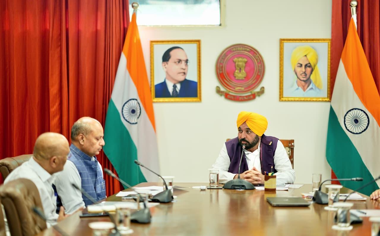 ਮੁੱਖ ਮੰਤਰੀ ਭਗਵੰਤ ਸਿੰਘ ਮਾਨ ਨੇ ਸ਼ਹਿਰੀ ਅਤੇ ਪੇਂਡੂ ਸਥਾਨਕ ਸੰਸਥਾਵਾਂ ਲਈ ਮਜ਼ਬੂਤ ​​ਵਿੱਤੀ ਢਾਂਚੇ ਦੀ ਵਕਾਲਤ ਕੀਤੀ; ਨਵੇਂ ਬਣੇ ਸੱਤਵੇਂ ਪੰਜਾਬ ਵਿੱਤ ਕਮਿਸ਼ਨ ਨਾਲ ਕੀਤੀ ਮੀਟਿੰਗ