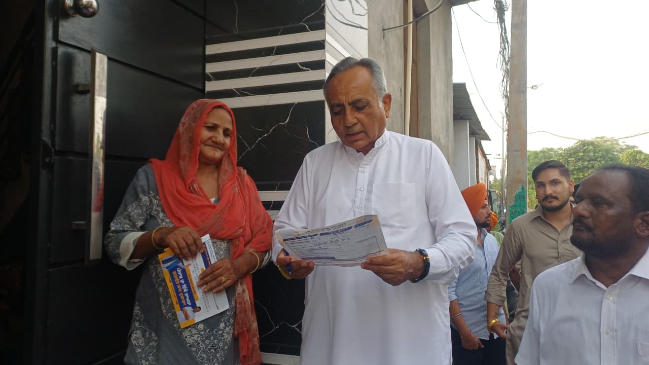 ‘ਮਾਨ ਦੇ ਮੁਨਾਫੇ’ ਮੁਹਿੰਮ ਤਹਿਤ ਰਮਨ ਬਹਿਲ ਵੱਲੋਂ ਘਰ-ਘਰ ਸੰਪਰਕ, ਲੋਕ ਭਲਾਈ ਸਕੀਮਾਂ ਦੀ ਦਿੱਤੀ ਜਾਣਕਾਰੀ