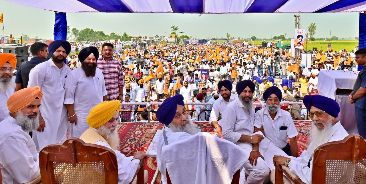 ਸੁਖਬੀਰ ਸਿੰਘ ਬਾਦਲ ਨੇ ਗੈਰ ਕਾਨੂੰਨੀ ਰੇਤ ਮਾਇਨਿੰਗ ਦੀ ਕੇਂਦਰੀ ਜਾਂਚ ਮੰਗੀ, ਕਿਹਾ ਕਿ ਇਸ ਗੈਰ ਕਾਨੂੰਨੀ ਵਪਾਰ ਦਾ ਪੈਸਾ ਅਰਵਿੰਦ ਕੇਜਰੀਵਾਲ ਕੋਲ ਜਾ ਰਿਹੈ