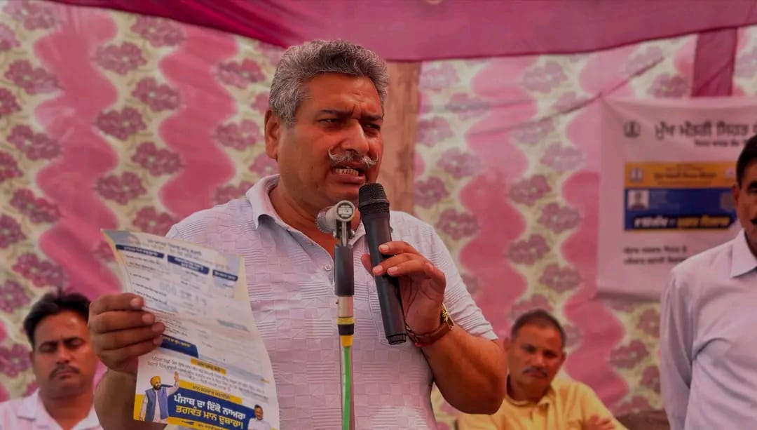 ਸਮਸ਼ੇਰ ਸਿੰਘ ਨੇ ਬਹਿਰਾਮਪੁਰ ਵਿਖੇ 10 ਲੱਖ ਰੁਪਏ ਤੱਕ ਦੇ ਮੁਫ਼ਤ ਇਲਾਜ ਲਈ ਸਿਹਤ ਯੋਜਨਾਂ ਦੇ ਕਾਰਡ ਲਾਭਪਾਤਰੀਆਂ ਨੂੰ ਵੰਡੇ
