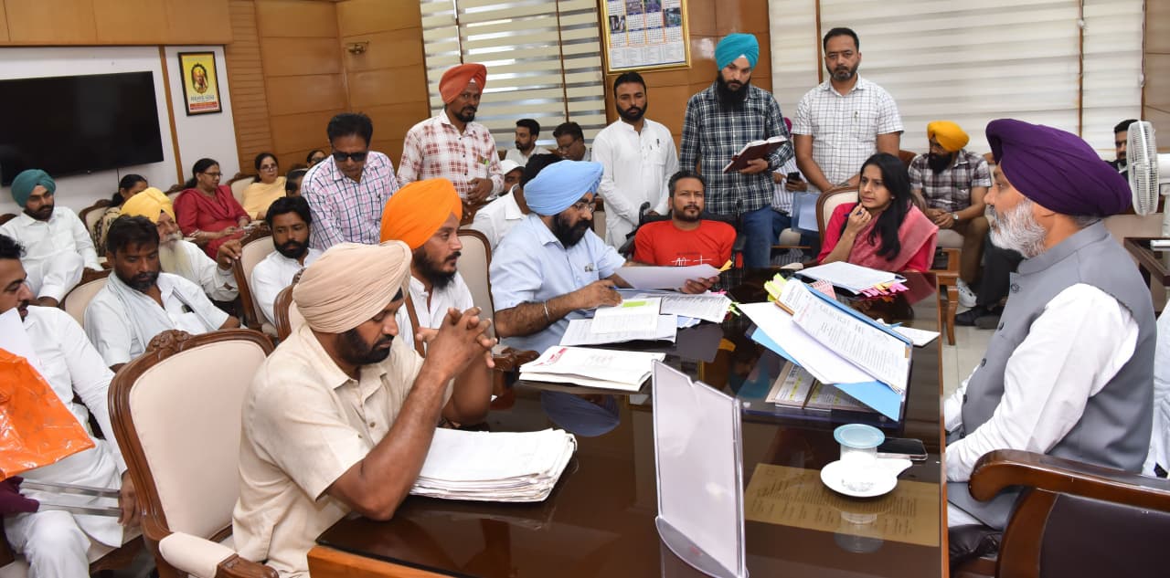 ਵਿੱਤ ਮੰਤਰੀ ਹਰਪਾਲ ਸਿੰਘ ਚੀਮਾ ਵੱਲੋਂ ਵੱਖ-ਵੱਖ ਮੁਲਾਜ਼ਮ ਯੂਨੀਅਨਾਂ ਅਤੇ ਭਲਾਈ ਐਸੋਸੀਏਸ਼ਨਾਂ ਨਾਲ ਵਿਆਪਕ ਵਿਚਾਰ-ਵਟਾਂਦਰਾ