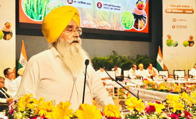 ਕੇਂਦਰ ਸਰਕਾਰ ਹਾੜ੍ਹੀ ਸੀਜ਼ਨ ਲਈ 5.5 ਲੱਖ ਮੀਟਰਕ ਟਨ ਡੀ.ਏ.ਪੀ. ਅਤੇ 15 ਲੱਖ ਮੀਟਰਕ ਟਨ ਯੂਰੀਆ ਦੀ ਸਪਲਾਈ ਯਕੀਨੀ ਬਣਾਵੇ: ਗੁਰਮੀਤ ਸਿੰਘ ਖੁੱਡੀਆਂ