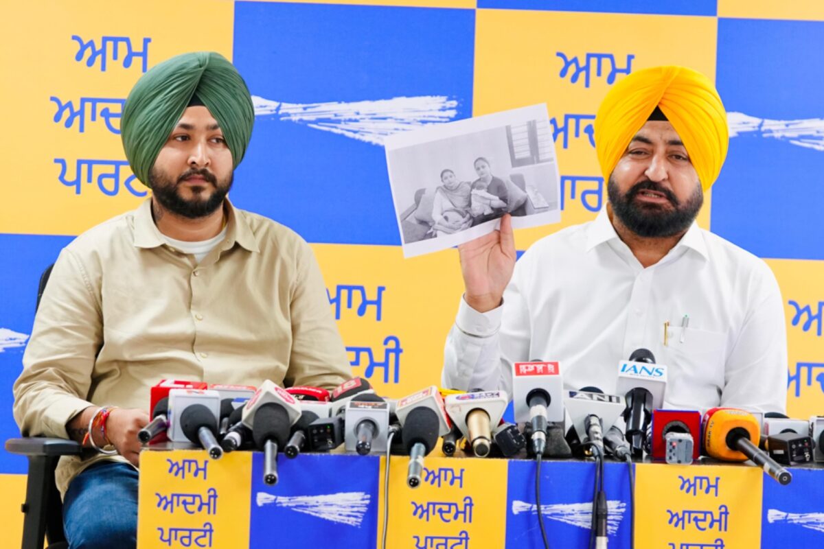 ਈਡੀ ਦੇ ਅਧਿਕਾਰੀਆਂ ਨੇ ਮੇਰੇ ਪਰਿਵਾਰ ‘ਤੇ ਦਬਾਅ ਪਾਇਆ ਕਿ ਉਹ ਮੈਨੂੰ ‘ਆਪ’ ਛੱਡ ਕੇ ਕਿਸੇ ਹੋਰ ਪਾਰਟੀ ਵਿੱਚ ਸ਼ਾਮਲ ਹੋਣ ਲਈ ਕਹਿਣ: ਹਰਦੀਪ ਸਿੰਘ ਮੁੰਡੀਆਂ