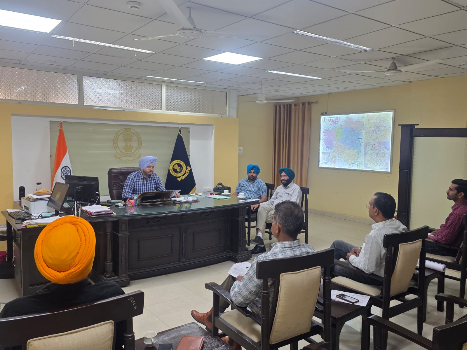 ਵਧੀਕ ਡਿਪਟੀ ਕਮਿਸ਼ਨਰ ਗੁਰਸਿਮਰਨ ਸਿੰਘ ਢਿੱਲੋਂ ਵੱਲੋਂ ਪੋਲਿੰਗ ਸਟੇਸ਼ਨਾਂ ਦੀ ਰੈਸ਼ਨਲਾਈਜ਼ੇਸ਼ਨ ਸਬੰਧੀ ਰਾਜਨੀਤਿਕ ਪਾਰਟੀਆਂ ਦੇ ਨੁਮਾਇੰਦਿਆਂ ਨਾਲ ਮੀਟਿੰਗ