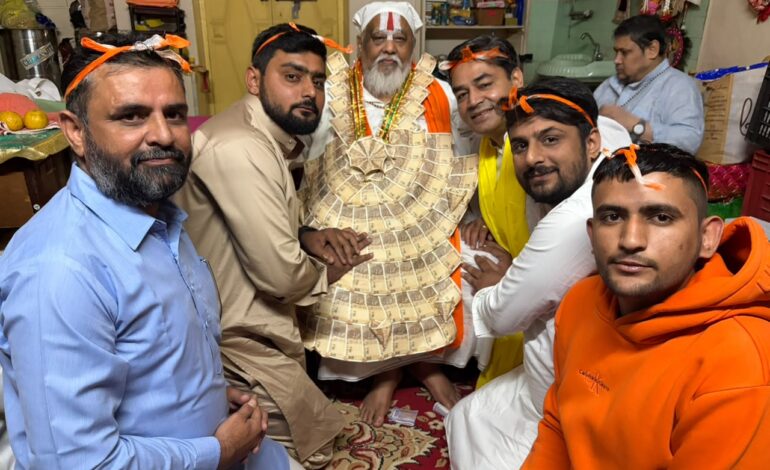 ਐਮ.ਸੀ. ਯੋਗੇਸ਼ ਸ਼ਰਮਾ ਨੇ ਦਰਬਾਰ ਸ੍ਰੀ ਧਿਆਨਪੁਰ ਧਾਮ ਵਿਖੇ ਸ੍ਰੀ ਗੁਰੂ ਮਹਾਰਾਜ ਰਾਮ ਸੁੰਦਰ ਦਾਸ ਜੀ ਤੋਂ ਲਿਆ ਅਸ਼ੀਰਵਾਦ