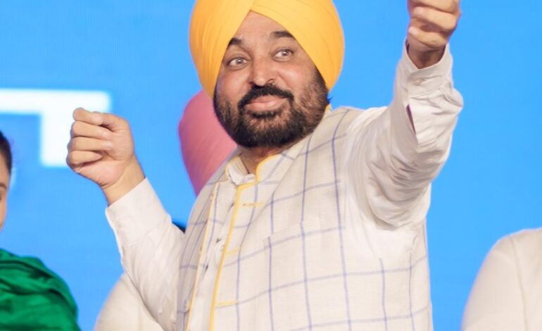 ਮੁੱਖ ਮੰਤਰੀ ਭਗਵੰਤ ਸਿੰਘ ਮਾਨ ਨੇ ਪੰਜਾਬ ਦੀਆਂ ਔਰਤਾਂ ਦੇ ਖਾਤਿਆਂ ਵਿੱਚ ਇੱਕ ਵਾਰ ਫਿਰ ਪਾਈ ਸਨਮਾਨ ਰਾਸ਼ੀ