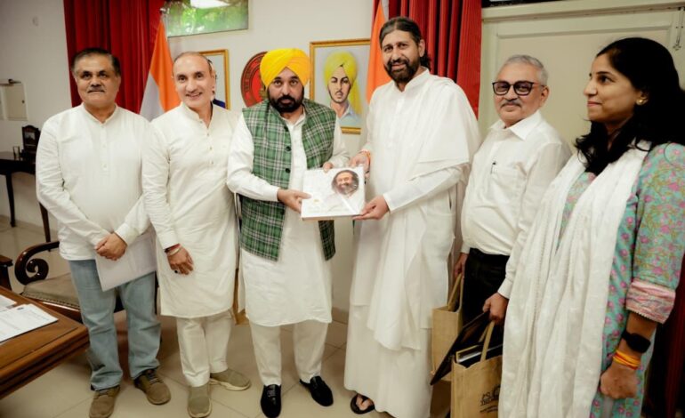 ‘ਯੁੱਧ ਨਸ਼ਿਆਂ ਵਿਰੁੱਧ’ ਮੁਹਿੰਮ ਨੂੰ ਹੋਰ ਤੇਜ਼ ਕਰਨ ਲਈ ਮੁੱਖ ਮੰਤਰੀ ਭਗਵੰਤ ਸਿੰਘ ਮਾਨ ਵੱਲੋਂ ਸਰਹੱਦੀ ਜ਼ਿਲ੍ਹਿਆਂ ’ਚ ਨਸ਼ਾ-ਮੁਕਤੀ ਬਾਰੇ ਆਤਮਿਕ ਸੁਧਾਰ ਪ੍ਰੋਗਰਾਮ ਨੂੰ ਪ੍ਰਵਾਨਗੀ