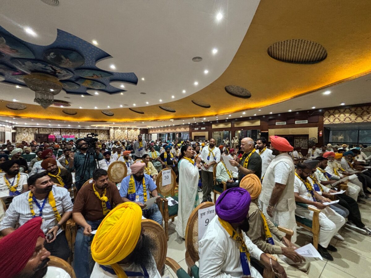 ਬੂਥ ਇੰਚਾਰਜ ਹੀ ਪਾਰਟੀ ਦਾ ਅਸਲੀ ਲੋਕਲ ਚਿਹਰਾ, ਭਗਵੰਤ ਮਾਨ ਨੂੰ ਮੁੜ ਮੁੱਖ ਮੰਤਰੀ ਬਣਾਉਣ ਲਈ ਜ਼ਮੀਨੀ ਪੱਧਰ ‘ਤੇ ਜੁਟਣ ਵਰਕਰ: ਮਨੀਸ਼ ਸਿਸੋਦੀਆ